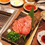 山形山　月島店 - 山形牛肉刺し！オススメ！！