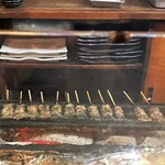 かぶと - 串、焼いてます