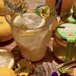 クラフトビール×チーズ＆肉バル Rotie - 愛媛佐田岬から届いた生はちみつ