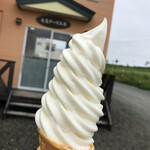 Ootomo Chizu Koubou - ソフトクリーム でかいわ〜
                      バニラとヨーグルト 境目わかんないわ！