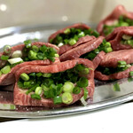 オカダ食品株式会社 - 牛タン 1.2～1.4mmカット ネギ詰め