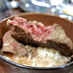 オカダ食品株式会社 - ヘレステーキ with ご飯