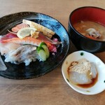 弁慶寿司  - 「海鮮ちらし」1100円