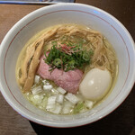 麺や 虎徹 - 虎徹ソバ 塩 細麺 奥久慈味玉