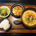 Chaina Dainingu Kuin - 麻婆豆腐と担々麺ランチ