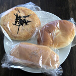 パンプキン - 購入品：やまや明太子、クリームパン、塩パン