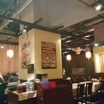 南国亭 - 店内