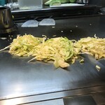 岡家 - キャベツ少な目