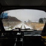 駅弁かなや - 最後尾の運転席から景色を眺めます、飽きませんね