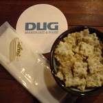 DUG - お通しはワサビチップスです☆