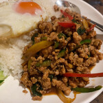 タイ料理 タァナムタイ - ボリュームあります