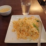 中華料理 大連餃子 - エビ炒飯