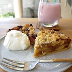 カフェ アンド ベイク ベベ - 