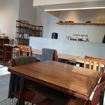 コホロエルマーズグリーンコーヒーカウンター - 店内のカフェスペース一部✨