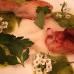 organ - お花畑のかえるに見える？