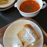 HOT SANDWICH ESPERANZA - 今日のスープとプチデザートは、ミネストローネと紅茶シフォン