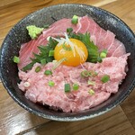 Sumibi Yaki Tori Tori Nchu - まぐろ丼