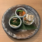 レストラン翠京 - ・筑前煮
            ・スモークチキンのマリネ
            ・しめじと春菊のおひたし