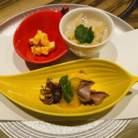 炭火焼鳥 木鶏 - 付き出し　○チーズ味噌漬け 白海月 蛍烏賊