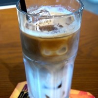 THE THEATRE TABLE - アイスカフェオレ