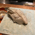 初音鮨 - 牡蠣の冬味噌握り