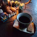 エスプリモダン めろん - 左端はソファに座った猫さん