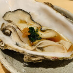 鮨 由う - ・岩手産 生牡蠣 ぽん酢で