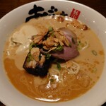 麺屋あごすけ - 期間限定　酒粕ガーリックとんこつ　980円