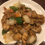 興口福 - 鶏肉のカシューナッツ炒め