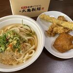 Marugame Seimen - かけうどんランチセット（鶏天・おいなり） + ごぼう天