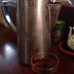 進来軒 - プーアル茶と懐かしいステンレスポット