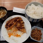 Chouja Hara Sabisu Eria - ワンコイン定食ハムカツと、白身魚のフライ