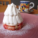 阿蘇レストラン&菓子屋 ギフト - ⑥クリームチーズのムースと苺