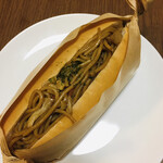 ラ・グラン・モンテ - 焼きそばパン   ¥ 150＋税なり