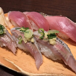 沼津魚がし鮨 江戸前鮨 - 鯵とハガツオ