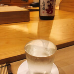 鮨 しゅん輔 - 摺りきり一杯です