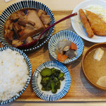 肉豆冨とレモンサワー 大衆食堂 安べゑ - 肉豆富定食黒 税別699円