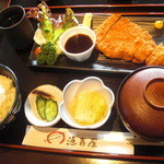 Genkiya - 特選 白金豚ロースかつ定食。
