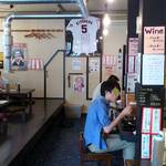 七代目 - 七輪炭火焼肉 やまと ＠板橋本町 店内