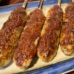 丸千葉 - 牛タン入りつくね 350円。
      4人分にしていただいてお値段別になっているかも。