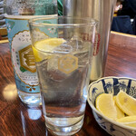 丸千葉 - 金宮 ボトル 2,400円。
      旦那もレモン派だったことを知りました。