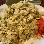丸千葉 - これは別の日、旦那が頼んだチャーハン 700円。
      これ、大絶賛でした。あと揚げしゅうまいも。