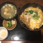 居酒屋 二代目 丸一 - ツレ3人は同じメニュー かつ丼。
            
            肉が柔らかで美味しかったらしい。
            
            
            
            