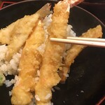 居酒屋 二代目 丸一 - ちゃんとしてる居酒屋だけあって天丼も美味しい！
            タレは薄めだが出汁効いてて美味しい。
            
            海老もサイズや 良しヽ(´o｀
            
            嫌いな茄子も美味しく食えたなーーー
            
            
            