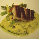 ソラシオ - カニの風味のムースをはさんだ石ダイのポワレ 青さのりソース.JPG