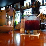 Bar 宇野 - 【H24.8.29】季節のフルーツ。ブルーベリーのカクテル。ウオッカベース。