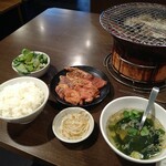 元氣七輪焼肉 牛繁 - ダブル焼肉定食(ランチ)