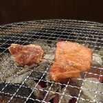 元氣七輪焼肉 牛繁 - 七輪で焼くハラミと元気カルビ