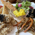 青い空 流れる雲 - 本日の青い空ごはん