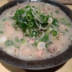 縁家 - 牛モツ煮込み
